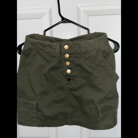 Forever 21 Army Green Skirt - Picture 1 of 2